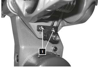 Cutting For chop cutting, slide the cutting head to the rear position as far as it will go, and lock the carriage (1) by the lock handle (2).