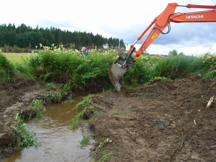 pelkästään koneen puolelta Uoma jää alkuperäiseen