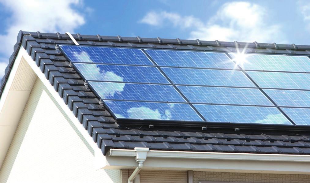 Lämmitys Vuosituottoarvio Etelä-Suomessa 2800kWh Puhtaampaa tulevaisuutta AURINKO TUOTTAA KIINTEISTÖÖN ILMAISTA SÄHKÖÄ.
