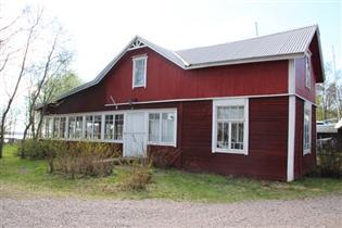 Purjehdusseura on laajentanut saliosalla vuonna 1953. Saliosaa on jatkettu lautarakenteisella avoterassilla 1990 luvulla.