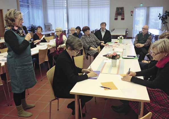 Kuva: Tuukka Rantanen Marja Tervahauta koulutti seurakunnan diakonisen työn vapaaehtoisia 21.1. Leiri alkaa perjantaina 5.