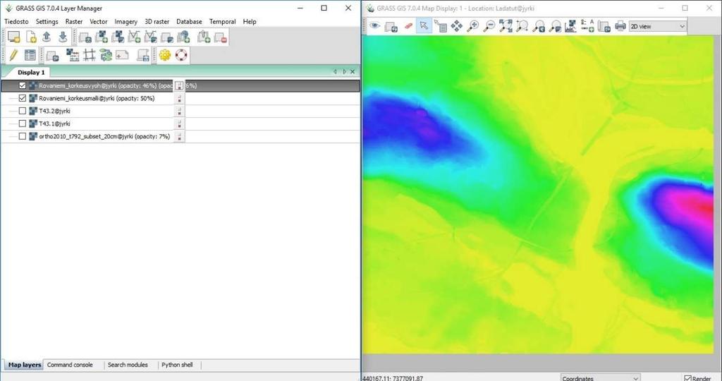 18 suomenkielisenäkin versiona, mutta vain noin puolet valikoista tai komennoista ovat suomenkieliä. GRASS GIS-ohjelmassa on erillinen komentorivi, jonka kautta voi syöttää komentoja.