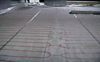 Anturin kaapelia voidaan jatkaa järkevään mittaan (esim. 100 m) käyttämällä vähintään 2 x 0,75 mm² kaapelia.