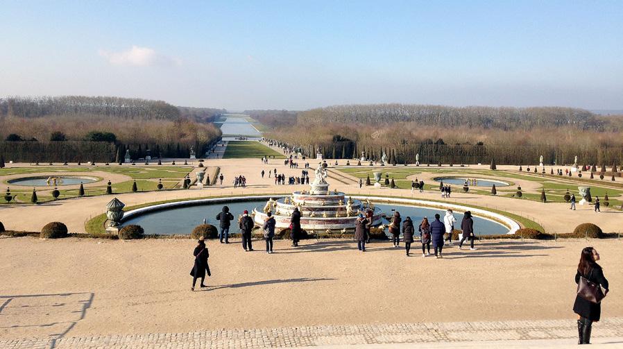 Versaillesin puistoa. samanlaiset laskelmat mukanaan.