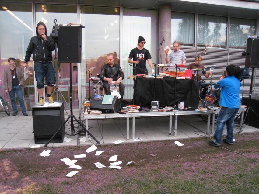 Mitä ideoita viedään eteenpäin juuri nyt? Pohjoista musiikkia -sarjan ideointi alkamassa. Syksyllä 2015 jo keikkoja pääkirjaston musiikkiosastolla.