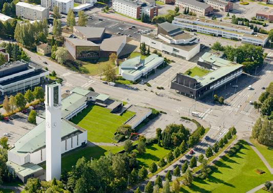 30 /HLÖ HINTA SISÄLTÄÄ KYYDIN, VIERAILUKOHTEET JA LOUNAAN.