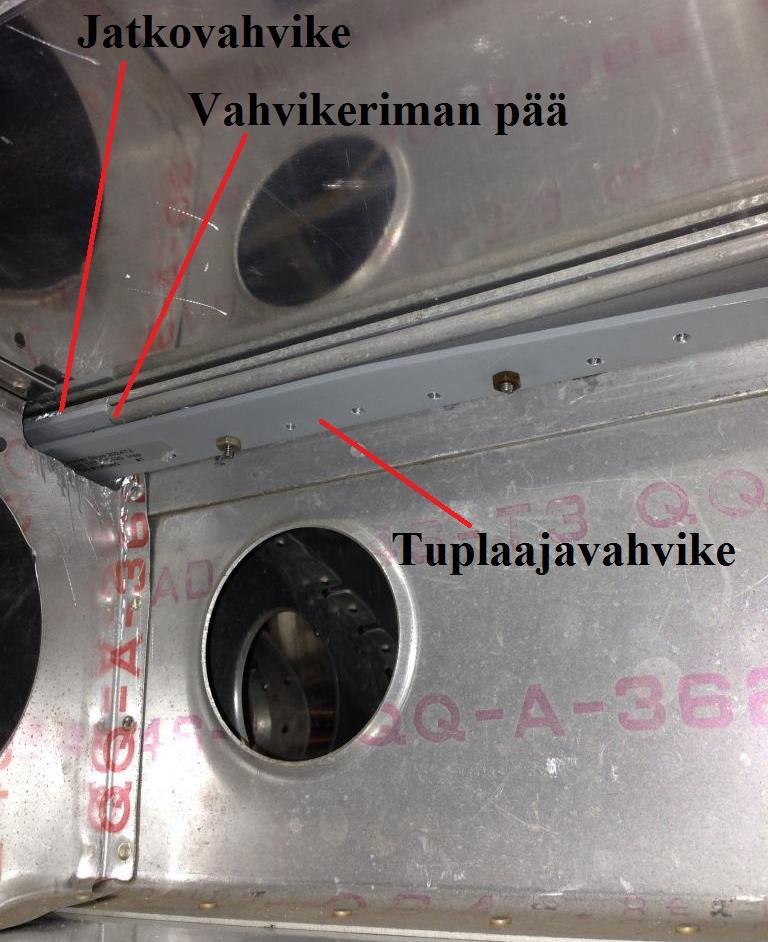 79 KUVA 36. Pääsalon vahvistus (skywagon 2013) Vahvikkeiden asennuksessa pitää huomioida, että vahvikekohtaan siipiaseman 125.00 160.00 väliselle alueelle tulee kaksinkertainen määrä niittejä (A.R.T.
