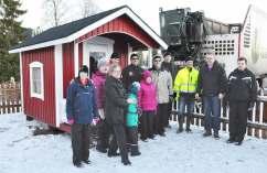 Tämä apu voi olla pienille ryhmille tai yksittäisille ihmisille hyvinkin merkittävää. Tärkein kiinnostuksen kohteemme on oma lähialueemme ja asuinyhteisömme, jossa pyrimme olemaan aktiivisia.