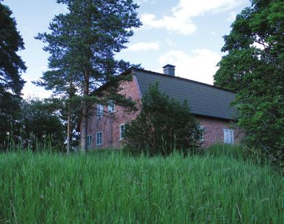 Museo kuuluu ensimmäisiin omalla paikallaan sijaitseviin pappilamuseoihin. Kokoelmassa on lisäksi Miina Sillanpään muistoesineitä.