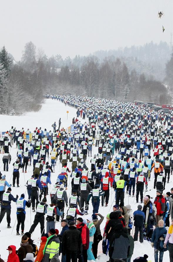 9. ARKI VIROSSA Liikunta ja vapaa-aika Murtomaahiihto on suosituin talviurheilulaji.