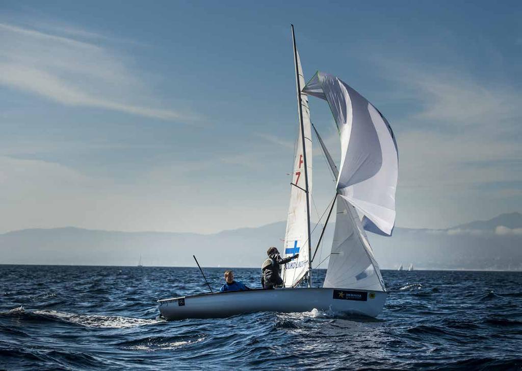 SAILING TEAM FINLAND Arvot Osaamiseen perustuva laadukas tekeminen ja yhteinen ymmärrys MAAJOUKKUE - Maajoukkuekriteereiden täyttäminen - Täysipainoinen kansainvälinen kilpailu- ja harjoitusohjelma -