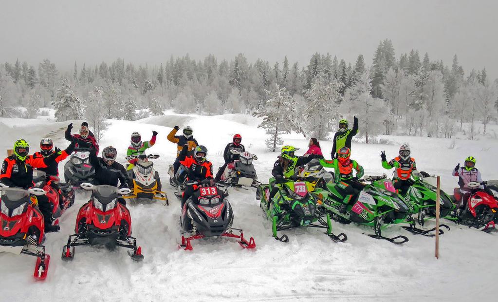 Moottorikelkka-enduro-leiri järjestettiin Kuusamossa.