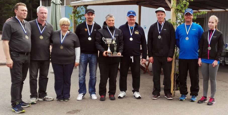 32 SM-sekatrippeli 19.6.2016, Kouvola Swissin jälkeen (3 kierrosta) V B1 +- + - 1. Petri Seppä (RIE), Pia Anttonen (RIE), Simo Linteri (NAS) 3 5 29 39 10 2.