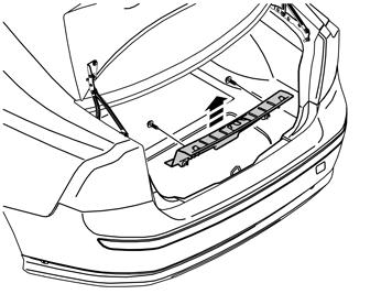 66 Irrota mahdollinen ylempi lattian tuki oikealta ja vasemmalta puolelta. J8504552 67 Ruuvaa irti kaksi ulkopuolista pidikettä takaluukun kynnyspaneelin etu-/alareunasta.