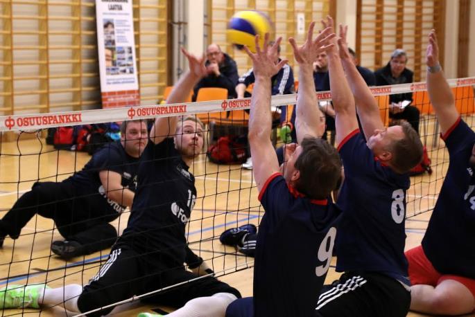 .., taas (Kuva: Juha Parkko) PELIT KOVENEE JA SARJA TASOITTUU - ZZ TOIVALALLE TURNAUSVOITTO KOTKASTA 10.12.