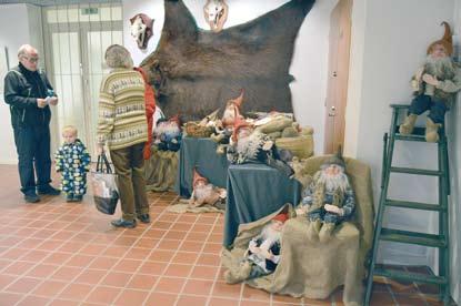 60 Joulutori Lauantaina 28.11. järjestetty Metsästysmuseon ja Lasimuseon yhteinen Joulutori keräsi ennätysmäärän ihmisiä. 1 663 kävijää metsästi joululahjoja ja tutustui museon näyttelyihin.