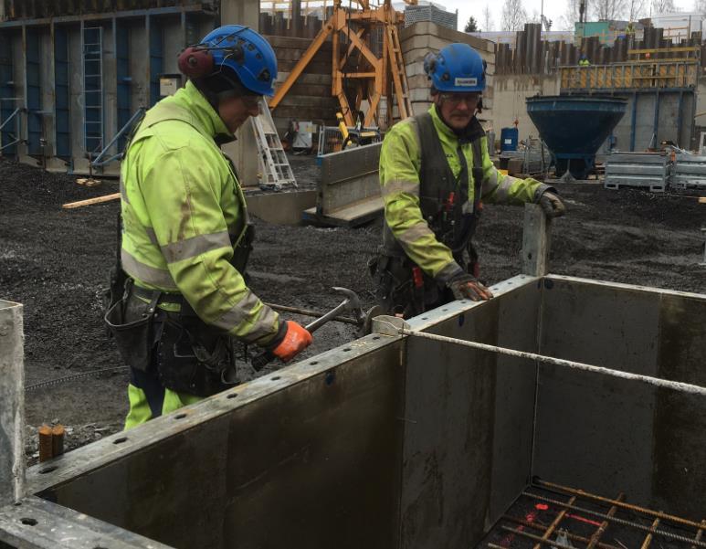 Tiedosta turvaa Skanskan työmailla Yrjö Juustila