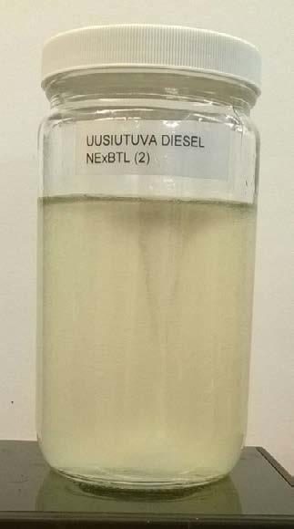 minuuttia öljyn lisäämisen jälkeen, b) 1 vrk: magneettisekoituksessa, c) 2