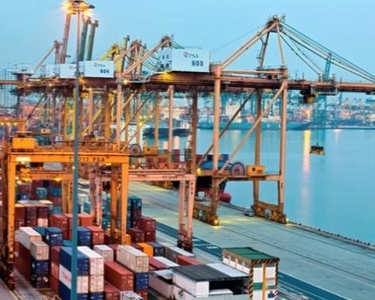 Langattomat mesh-verkot satamalaitteiden ohjauksessa Asiakas: Singaporen satamatoiminnasta vastaava PSA-yhtiö Satamien rahdinkäsittely muuttuu automaattiseksi.