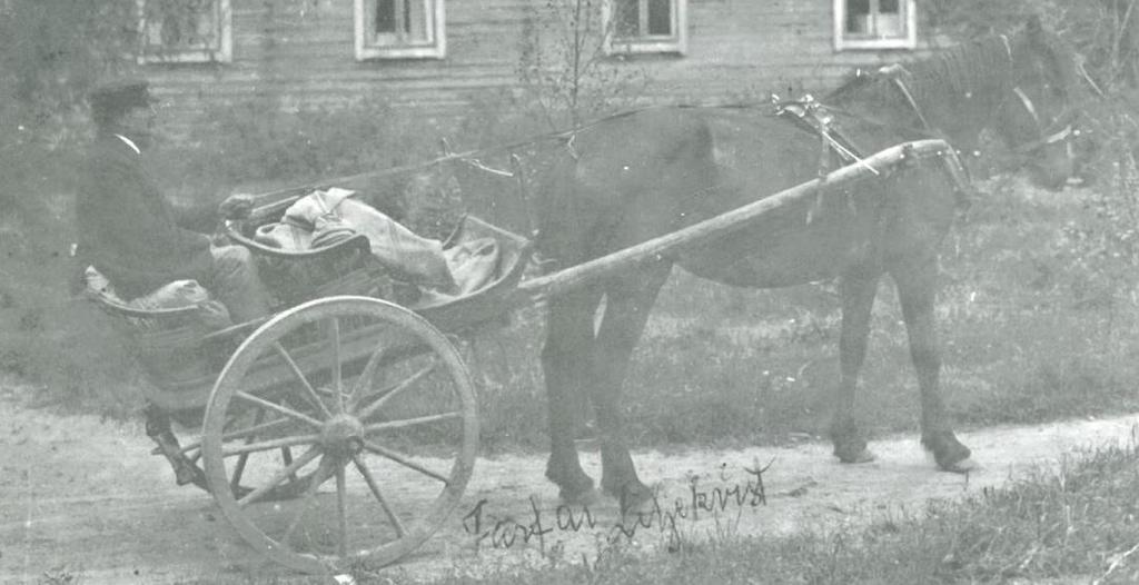 1992, 32) 4. KULTTUURIMAISEMA 4.1 Maisemarakenne Alueen maisemarakenne koostuu laajasta keskeisestä peltoalueesta, jonka reuna-alueille asutus on muodostunut.