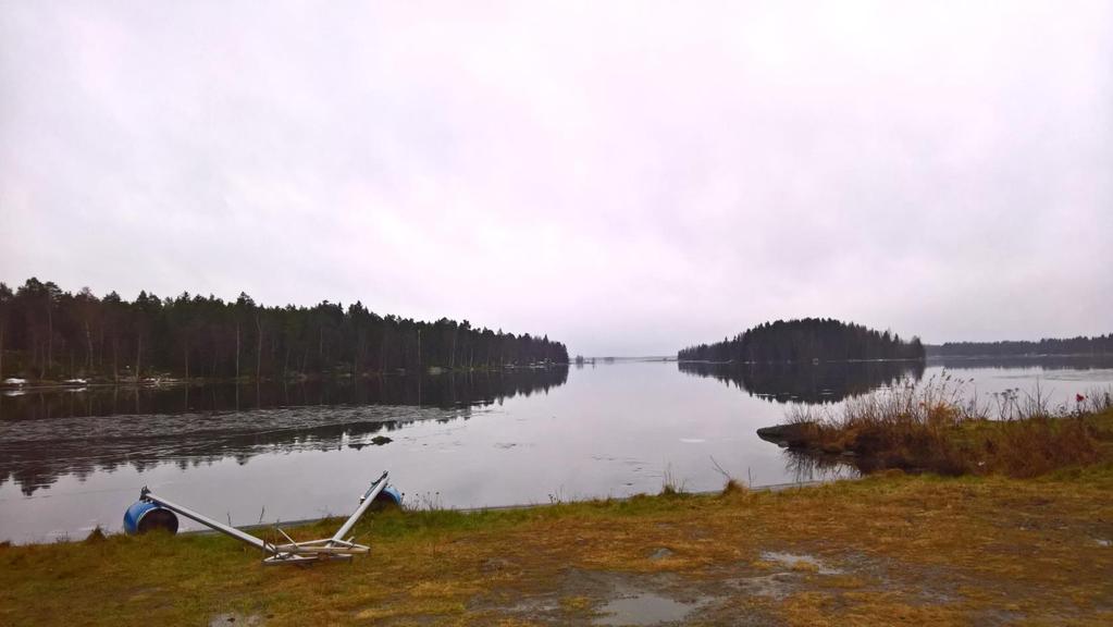 Näkymiä parantavat laajat viljelyalueet kirkon ympärillä, jotka ovat maisemakuvallisesti tärkeitä.