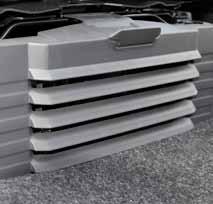 KABE on ainoana valmistajana asentanut kuljettajan istuimen alle ylimääräisen puhaltimella varustetun lämpöpaketin yhdistettynä lattialämmitykseen taatakseen asiakkailleen parhaan