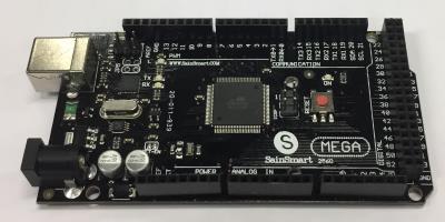 6 Kuva 3. Esimerkki Arduinosta, kuvassa Arduino Mega 2560. Arduinoa ohjelmoidaan sen omalla Arduino-ohjelmointikielellä, joka on kokoelma C ja C++ -kielillä toteutettuja funktioita.