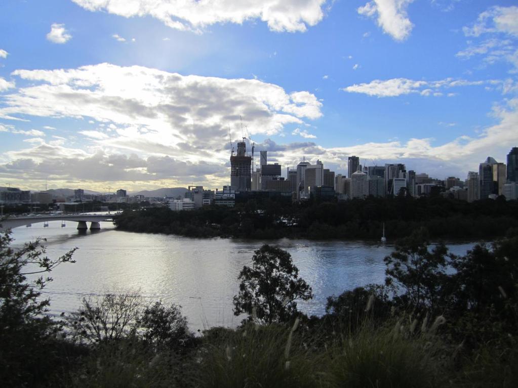 Kaupungin keskusta ja Brisbane-joki (olen