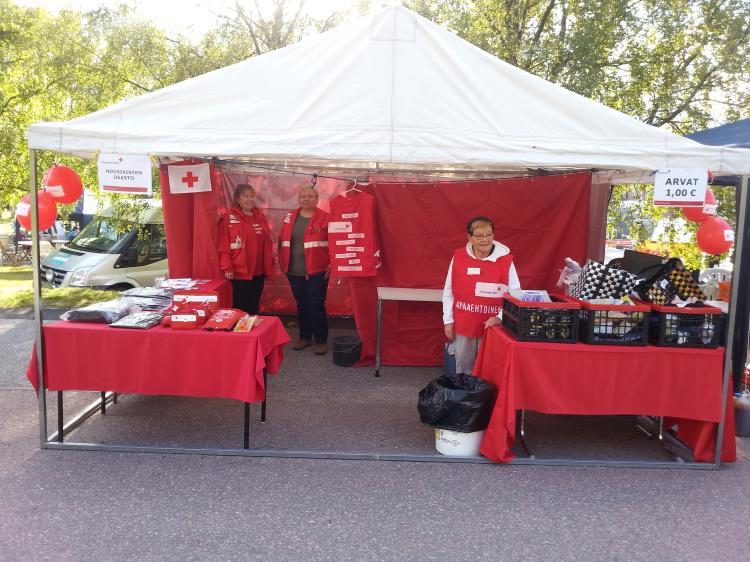 KERHOTOIMINTA Terhokerho Terhokerhot kuuluvat SPR:n ja MLL:n yhteistyönä toteuttamaan Koko Suomi leikkii -hankkeeseen, jonka tarkoituksena on saattaa yhteen sukupolvia ja näin kaventaa sukupolvien