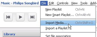 Mediatiedostot lisätään kohtaan Kirjasto. Vaihtoehtoisesti voit siirtyä kohtaan File (Tiedosto) > Import a playlist (Tuo soittolista) ja valitse tietokoneen soittolistoja.