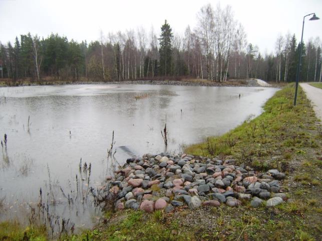 Vesihuoltoverkostojen tila ja riskien hallinta (VERTI) Rankkasateiden hallinta ja hulevedet Maanpäällisten hulevesien hallintakeinojen