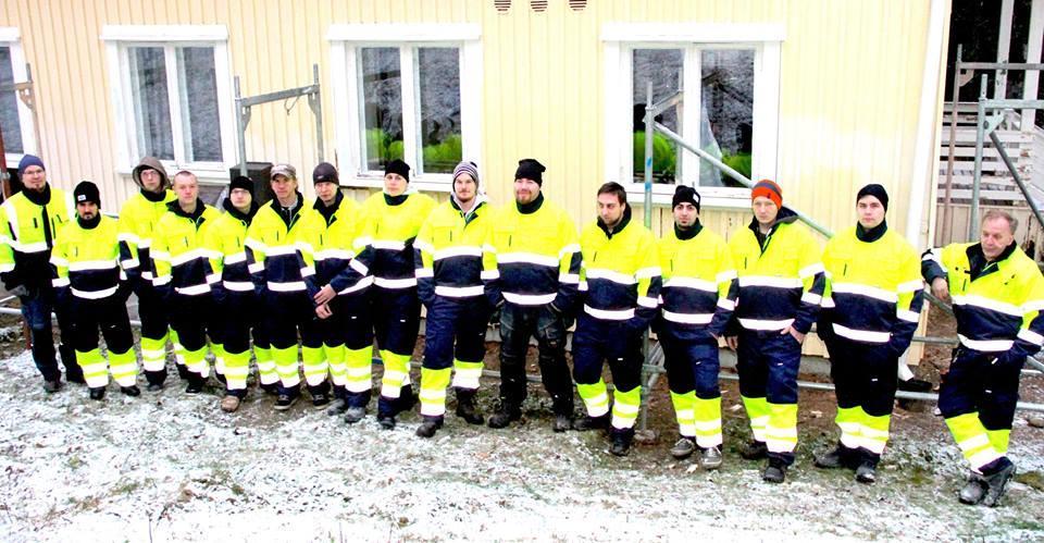 Valo-valmennus lyhyesti Valo-valmennus on ratkaisu heille, jotka haluavat parantaa työelämävalmiuksiaan ja suorittaa tekemällä oppien ammatillisen koulutuksen tutkinnon osia.