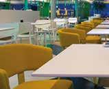 Frank s Casual Dining MODERNI JA MUTKATON Frank s tarjoaa lounasta ja päivällistä rennossa ympäristössä. Vieraat saavat saapuessaan maksukortin, johon rekisteröidään ravintolassa tehdyt tila uk set.