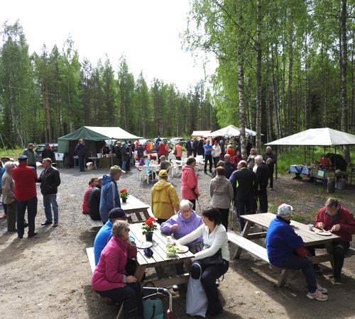 Myymälämme sijaitsee Kangasniemellä vanhan meijerin tiloissa.