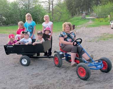 tekemistä -Pomppulinna -Taikuri -Treffihinta 60