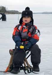 Kalaa tuli hyvin jokaiselle kalastajalle. 16 Päivi sai kalan!