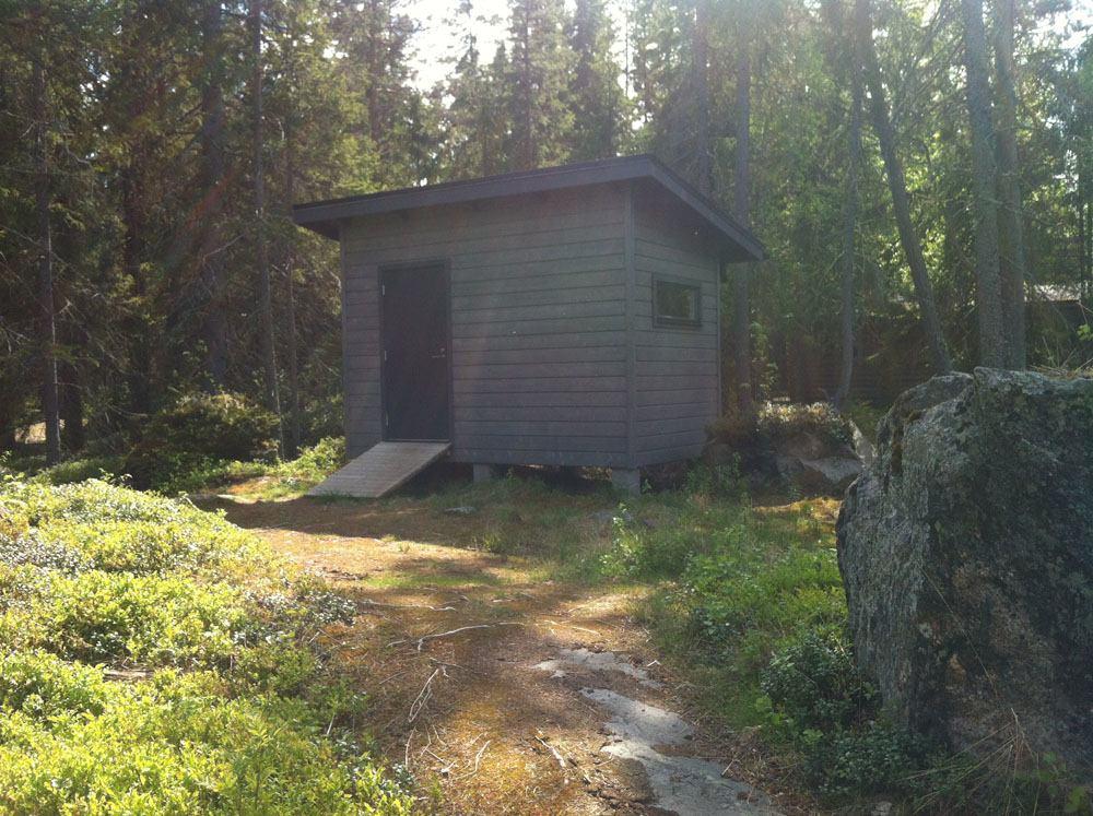 Kiinteistön 7:211 pohjoisimmalla rakennuspaikalla on kaksi