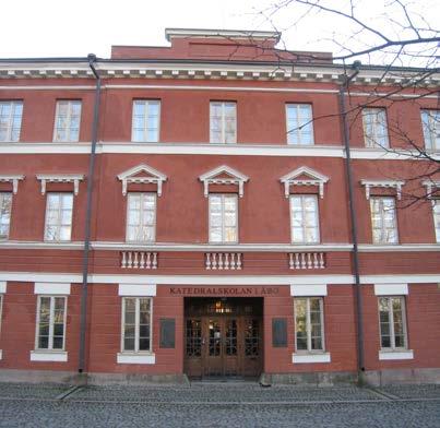 Katedralskolan, Vanha Suurtori 1 Kankaisten talo, jonka vanhimmat osat ovat 1500-luvulta. Se korjattiin vuosina 1681 1690 hovioikeudelle. 1827 palon jälkeen siihen sijoitettiin Kimnaasi.