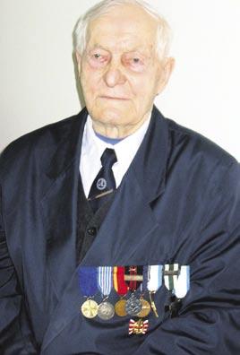 10 18.8.2007 Rukajärven sotaveteraani Juho Puumalainen 91 vuotta: Nykyisyys ja tulevaisuus lepäävät historian hartioilla Lieksan Viensuun Sipolansaaressa 7.4.