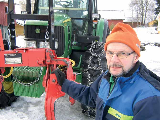 Bergillä on traktorissaan Pentin Paja Oy:n tekemä Naarva S23 sykeharvesteri, joka soveltuu polttopuiden tekoon, energiapuunkorjuuseen, ensiharvennuksiin sekä integroituun korjuuseen.