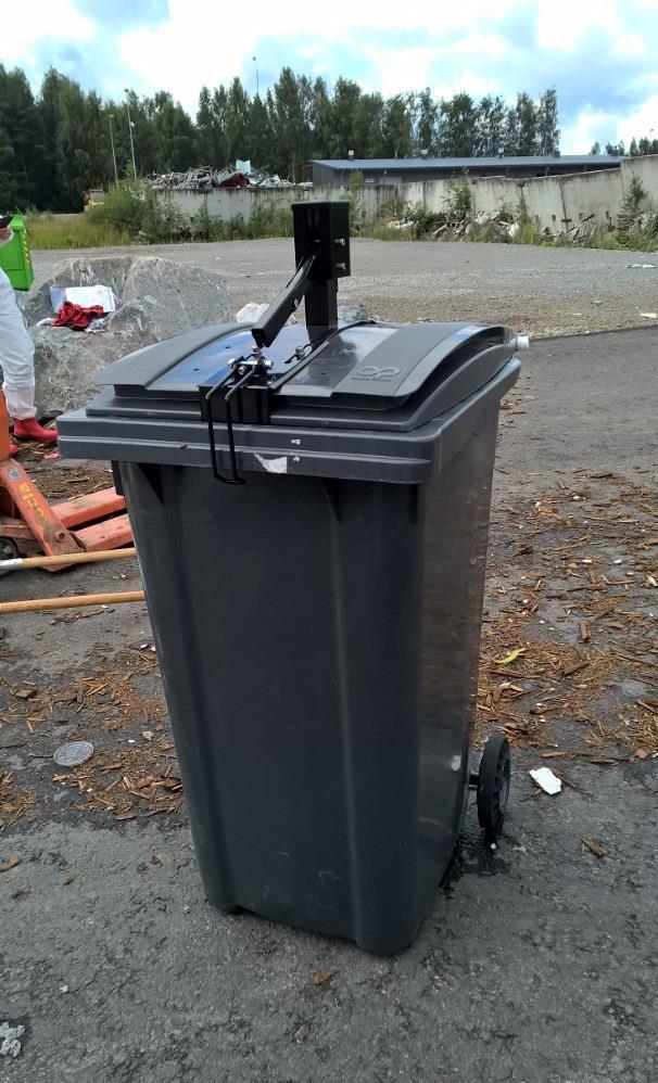 2 1 JOHDANTO Raportissa on kuvattu heinäkuussa 2015 suoritetun jätepuristimen testaus ja esitetty testauksen lopputulokset.