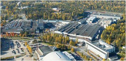 8 KUVIO 4. Metson Jyväskylän paperikonetehdas. (Omien perehdytys 2010.) Rautpohjan tehdasalue levittäytyy noin 50 hehtaarin alueelle, kuvio 4.