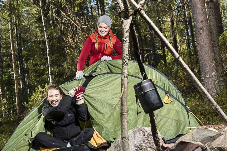 Tätä tehtävää toteutetaan Itä- ja Pohjois-Suomen rikosseuraamusalueella yhdeksässä vankilassa. Vankilakoulutus on pääosin ammatilliseen peruskoulutukseen valmentavaa VALMA koulutusta.