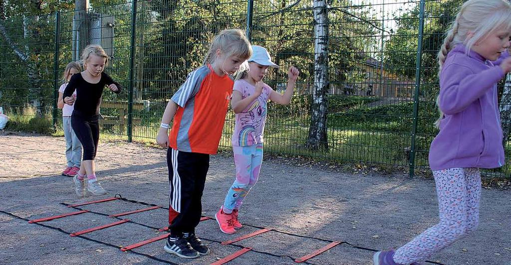 Kuluneella kaudella OVOssa kokeiltiin uutta harrastetuntia, jossa tutustutaan voimistelun lisäksi muihin urheilulajeihin.