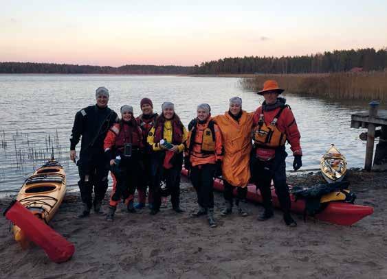 Saaristomerellä voi meloa kajakilla vuoden ympäri sään