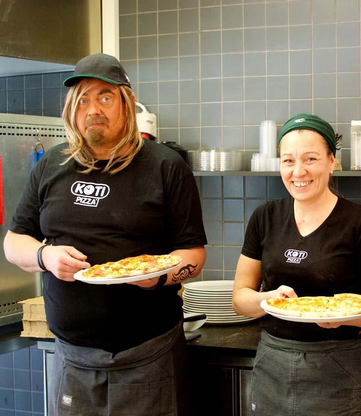 HUHTIKUU Kotipizza-ketju tekee myyntiennätyksensä 7,14 miljoonan euron kuukausimyynnillä. Rukalla vietetään vuosittaista Talvipäivät-tapahtumaa, johon Kotipizza-yrittäjät osallistuvat perheineen.
