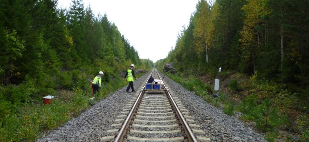 75 ja seurata pohjaveden korkeuden vaihtelua. Osassa kohteista pohjavesi on niin syvällä, ettei sitä voida havaita kosteusantureiden avulla.