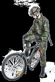 6 Sulkeisjärjestys polkupyörällä 55 Tankotuntumalle järjestytään komennolla TANKOTUNTUMALLE JÄRJESTY, jolloin järjestyttäessä välit supistetaan siten, että vierekkäisten sotilaiden nyrkit tai pyörän