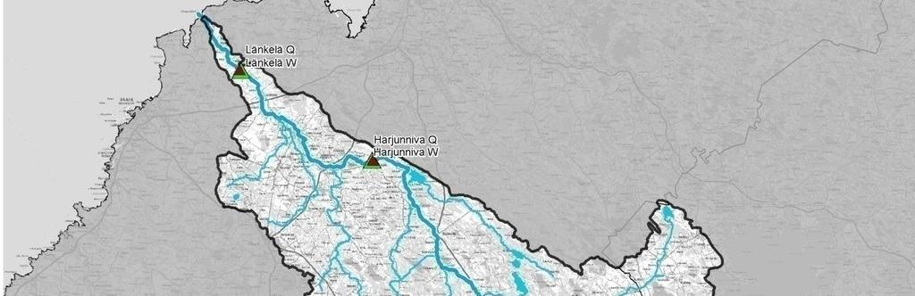 Tulvariskien alustava arviointi Siikajoen vesistöalueella 9 Kuva 2.5. Vesistöalueen käytössä oleva hydrologinen havaintoverkko: Q = virtaama-asema (Punainen), W = vedenkorkeusasema (Vihreä).