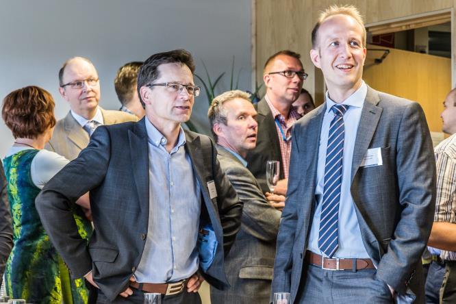 Kauppakamarin koulutus 2016 Koulutusmäärät Kevät Syksy - osallistujia 741 -